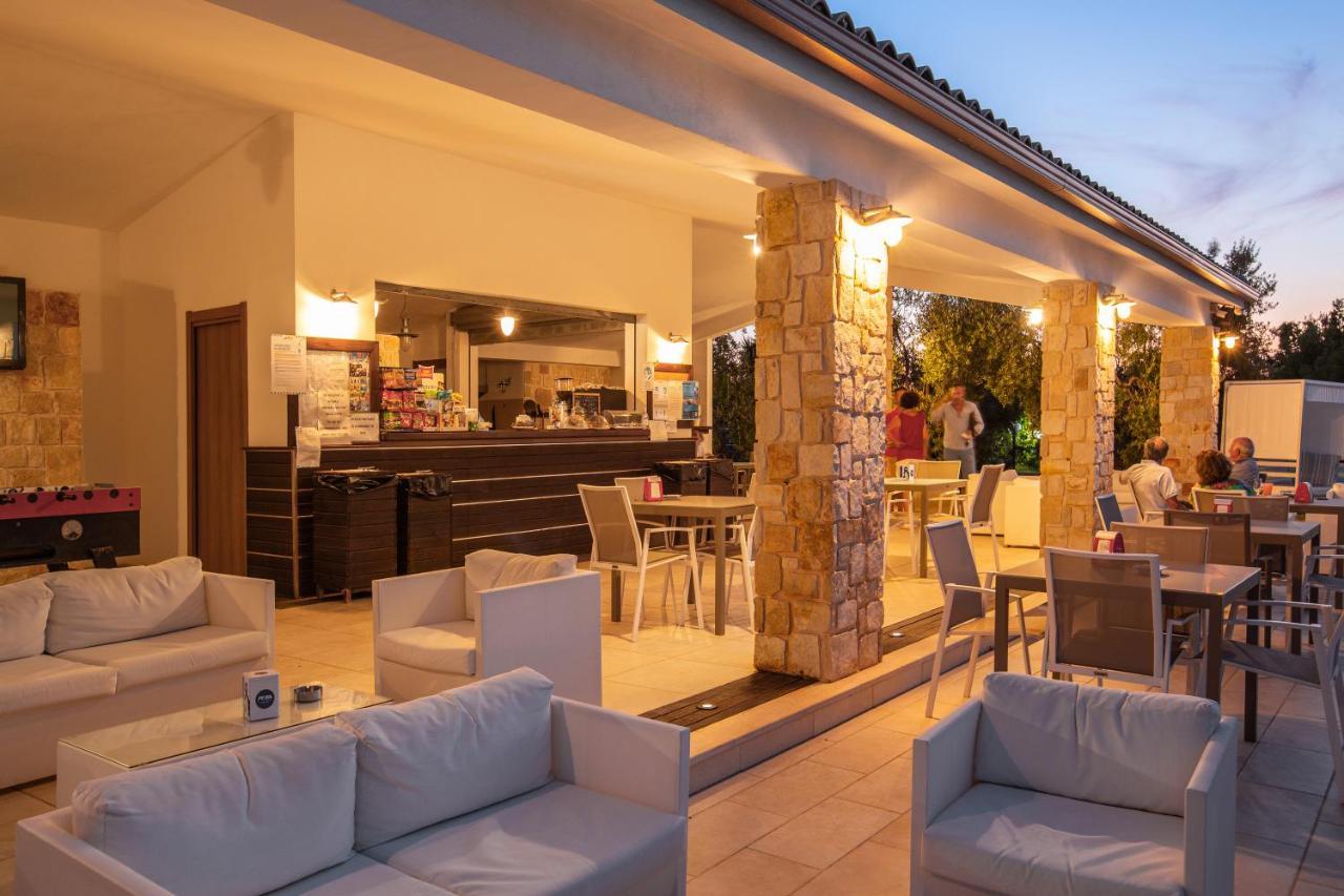 Residence Gli Stingi Βιέστε Εξωτερικό φωτογραφία