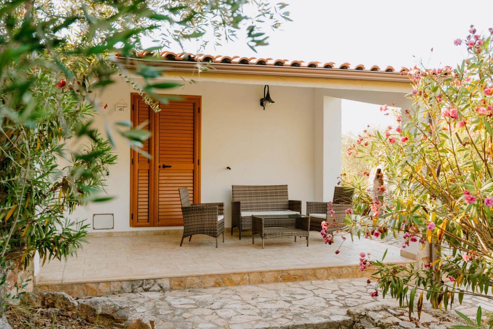 Residence Gli Stingi Βιέστε Εξωτερικό φωτογραφία