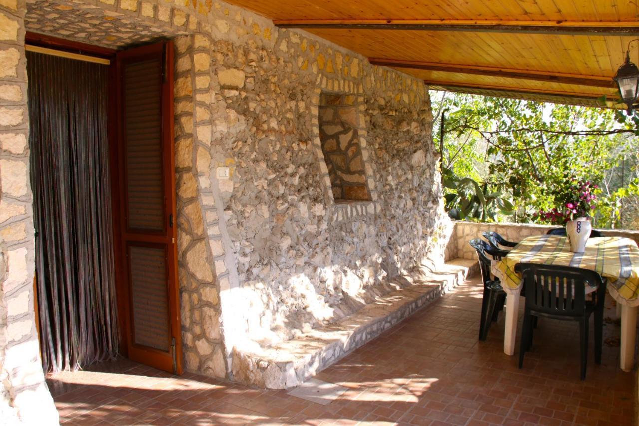 Residence Gli Stingi Βιέστε Εξωτερικό φωτογραφία